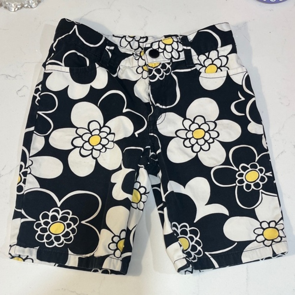Gymboree Kids Lady Daisy - 2010 Black, White & Yellow Floral Kids Shorts, Size 8